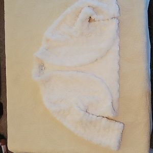 Exquisitely Soft Formal/Seni-formal dress coat. Girls size Medium